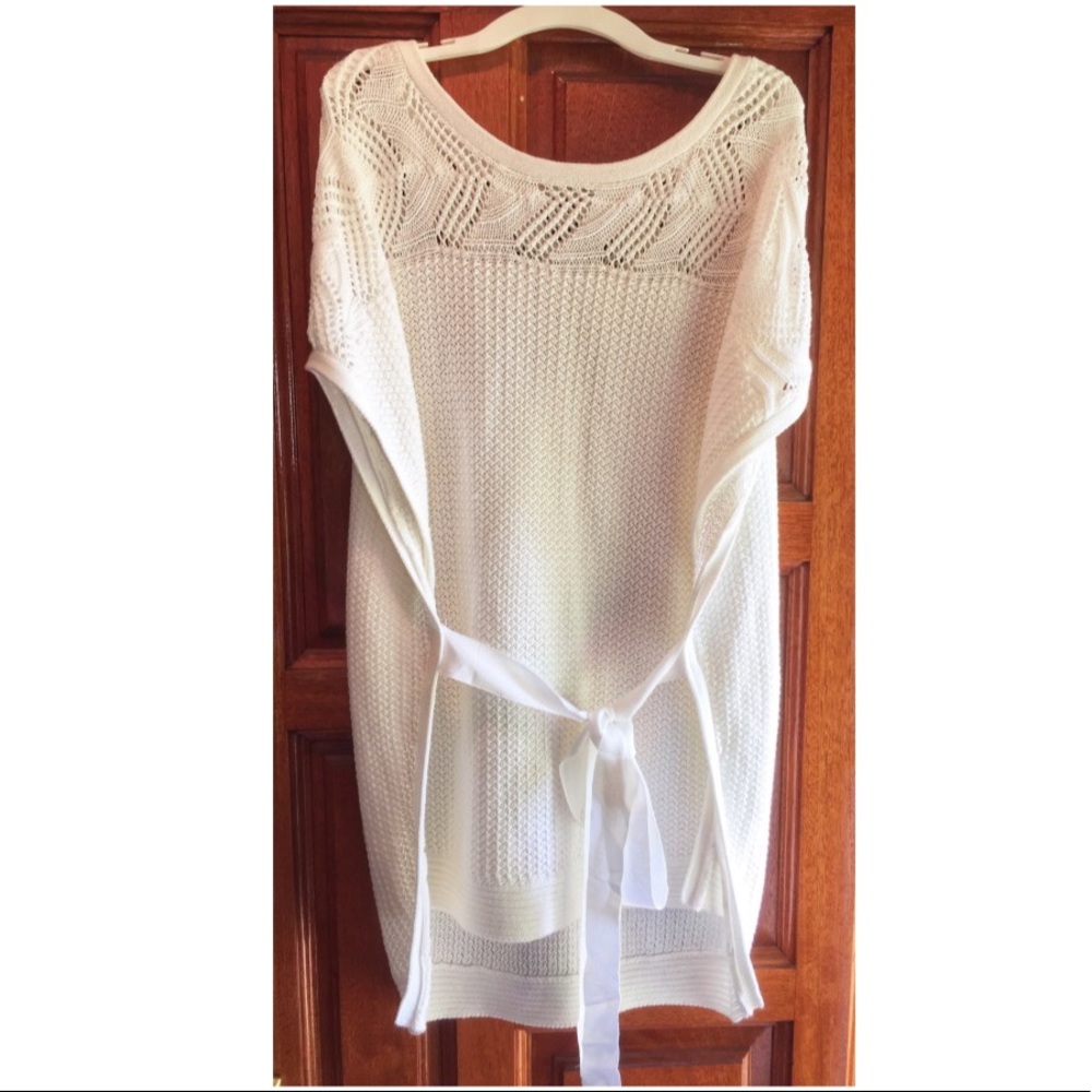 EUC T TAHARI CREAM KNIT PONCHO WITH RIBBON TIE XL
